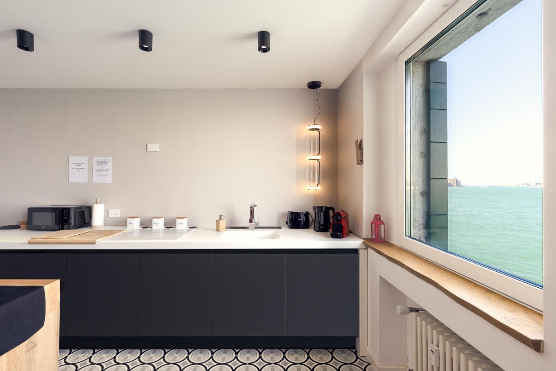 ונציה 3 Windows On St Mark - Waterfront Apartment מראה חיצוני תמונה