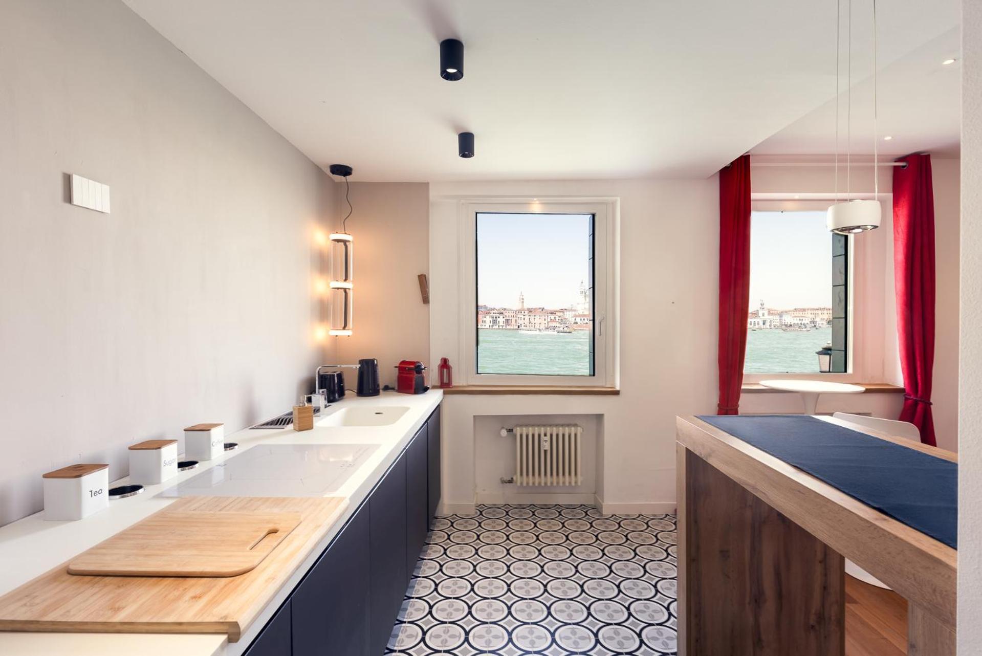 ונציה 3 Windows On St Mark - Waterfront Apartment מראה חיצוני תמונה