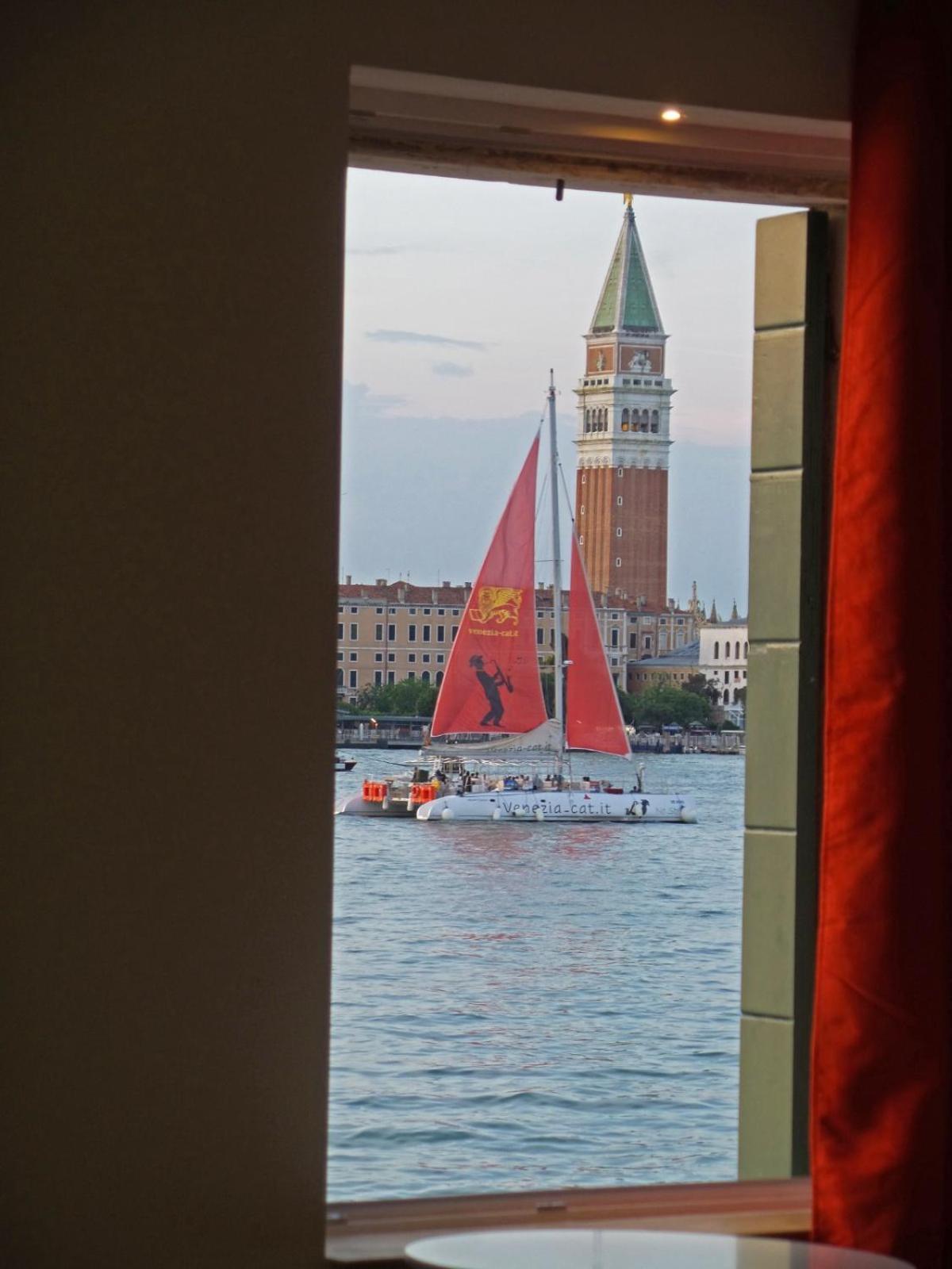 ונציה 3 Windows On St Mark - Waterfront Apartment מראה חיצוני תמונה